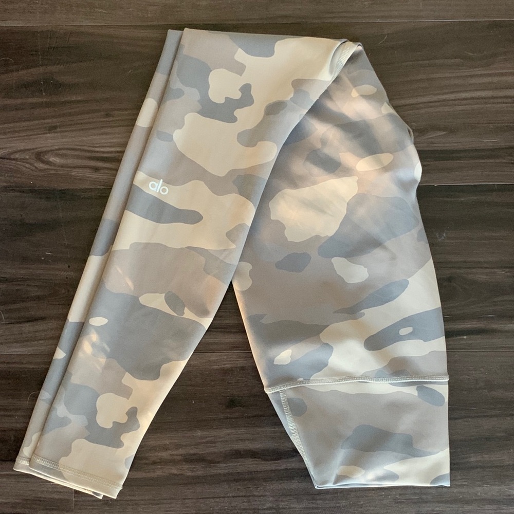Alo Leggings